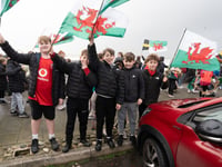 Tywyn children celebrate St David with vibrant parade