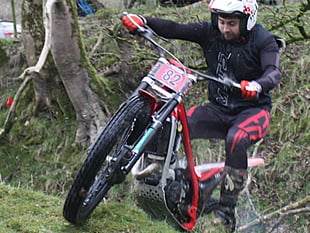 Experts class win for Llanidloes rider Hugo