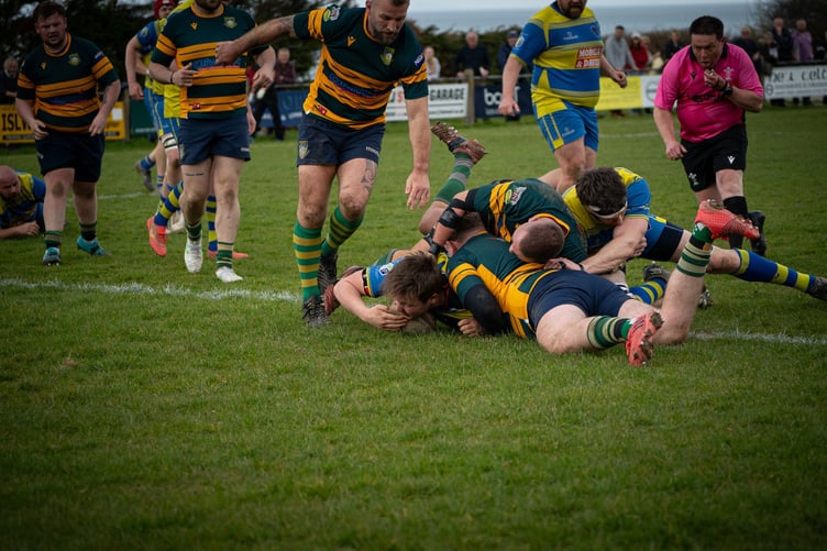 Aberaeron were quick out of the blocks against Cefneithin (Photo: Rhys Hafod)