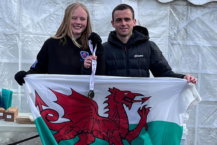 Short Trail Welsh Championships winners Eden O'Dea and Josh Griffiths