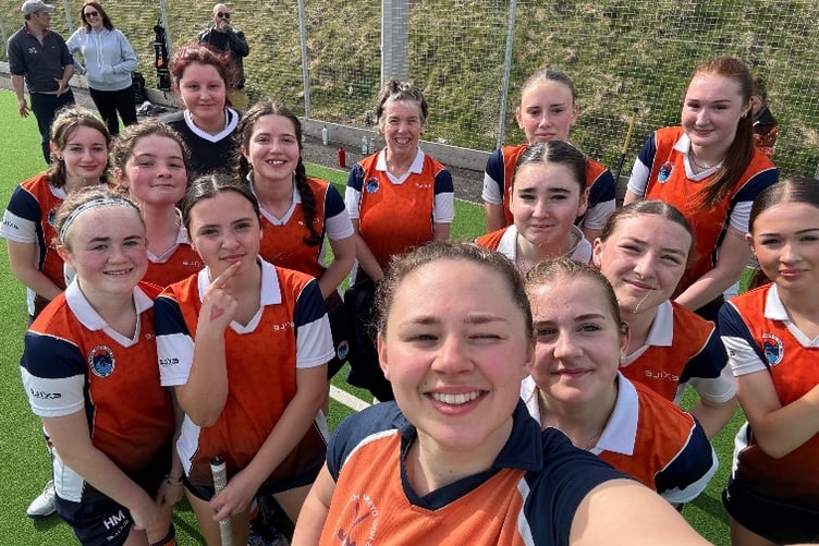 Dysynni Development League Team. Back left to right: Annie Pughe, Alanna Fox, Jess Harris, Zoe Murfin, Lynda Bennett, Teagan Evans, Poppy Ryan. Middle left to right: Molly Hodges, Polly Richards, Freya Read, Tilly Thomas, Evelyn Morris. Front left to right: Pippa Rollings, Lucy Dimonaco (Photo credit: Pippa Rollings)