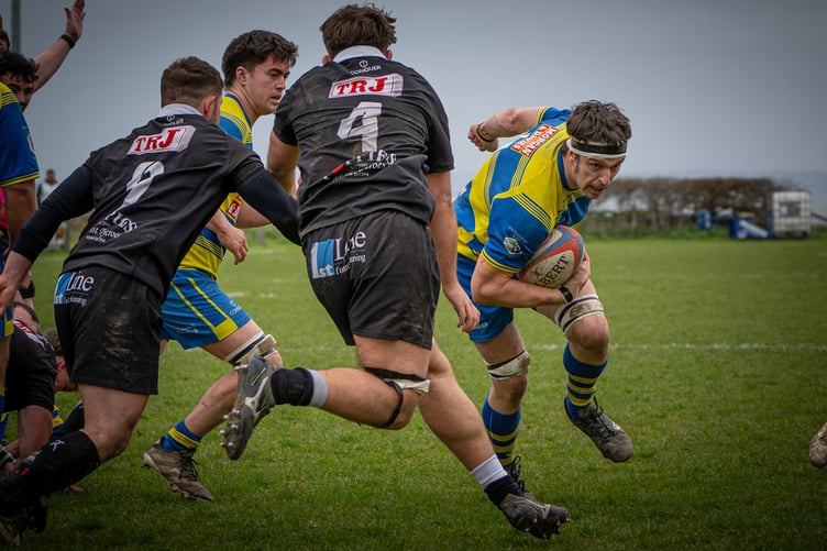 Aberaeron fell short against league leaders Ty Croes