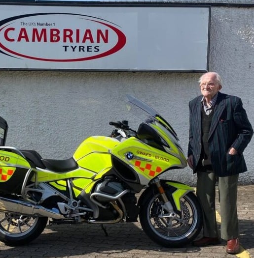 Tribute paid to Aberystwyth businessman, Cledwyn Evans