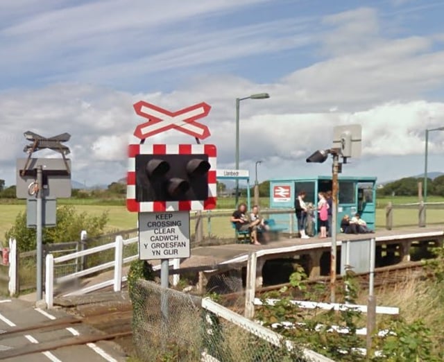 Llanbedr station name change bid fails