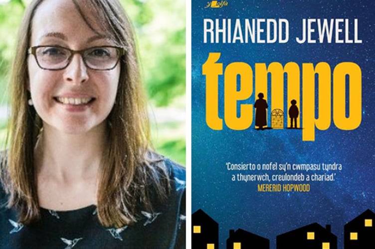 Rhiannedd Jewell a'i llyfr newydd Tempo
