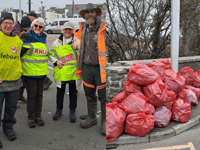 Pwllheli volunteers collect over 30 sacks of rubbish