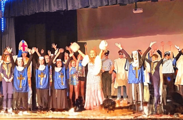 Aberaeron stars seek funds for youth theatre festival