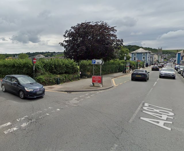 Police appeal after man hit by bus in Aberaeron