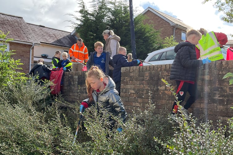 Young people were keen to help out at the Treowen litter pick