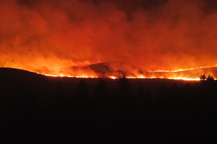 Dafydd Rhyd Syfydrin from Pontrhydfendigaid took this photograph and some videos of the fire near him