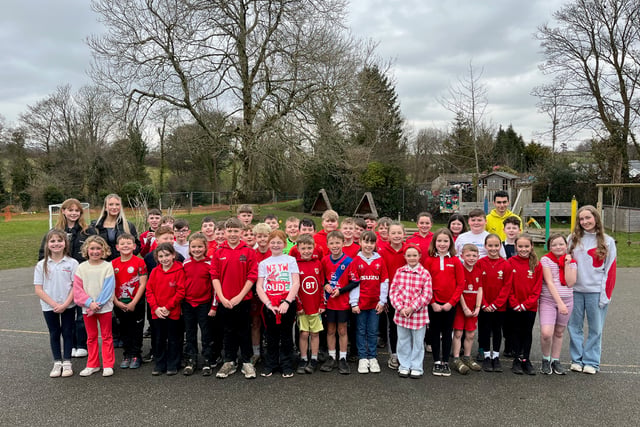 Pwllheli college students help Ysgol Abererch pupils speak French