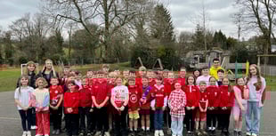 Pwllheli college students help Ysgol Abererch pupils speak French