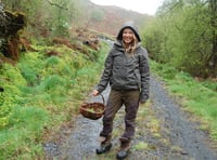 "I never want to eat normal food" - The woman eating wild for science