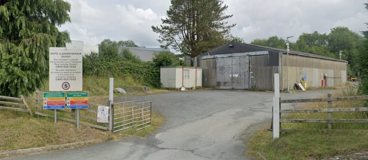 Former council depot in Llanbrynmair