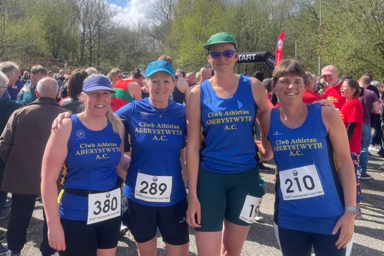 Michelle Totterdell, Elaine Rowlands, Sarah Kay Purdon and Jade Gaitely in Trawsfynydd