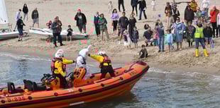 Dramatic Easter Bunny 'rescue' raises money for RNLI