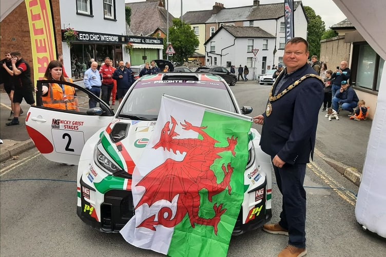 Builth Wells Mayor Cllr Gwyn Davies flagged the cars away from the start, 2024 Nicky Grist Stages