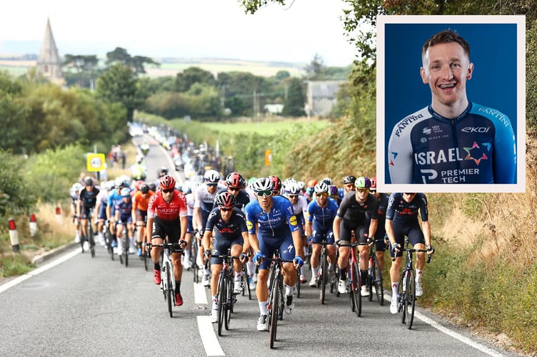 Picture by SWpix.com - 08/09/2021 - Cycling - AJ Bell Tour of Britain Stage 4 - Aberaeron to Great Orme, Llandudno, England - The peloton.