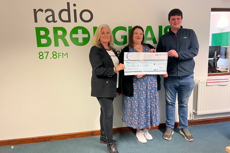 Elinor Powell and Rhian Davies from CBLF with Sam Thomas from Radio Bronglais. Photo: Julie McNicholls Vale