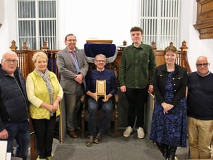  Eisteddfod Gadeiriol Capel Bryngwenith yn llwydiant ysgubol