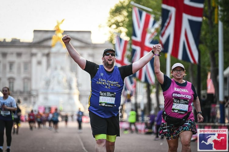 Martin Tranter and Rachel Richards finishing the London Marathon