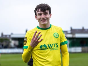 Caernarfon's Louis Lloyd joins St Johnstone