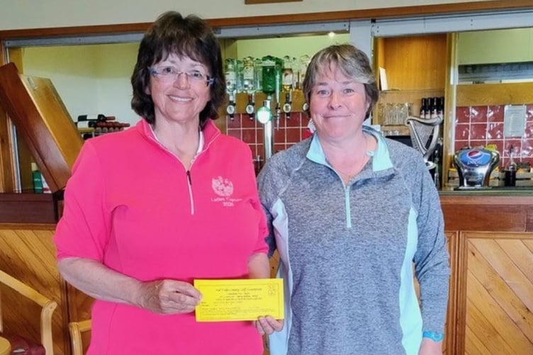 Janet Price winner of best gross score