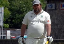 Oosthuizen's stunning century powers Dolgellau