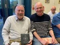 Cydnabod cyfraniad 'na chafwyd ei debyg' i’r byd llyfrau 