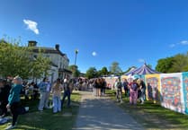 Thousands descend on Machynlleth for a sunny and packed Comedy Festival 2025