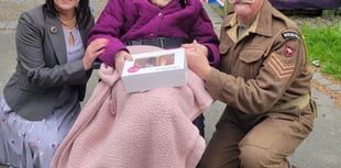Mid Wales shopkeeper hosts picnic to mark VE Day