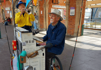 Machynlleth duo entertain Aberystwyth with unique piano bike performance