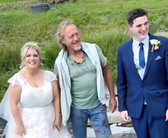 Game of Thrones star surprises Pembrokeshire couple on wedding day