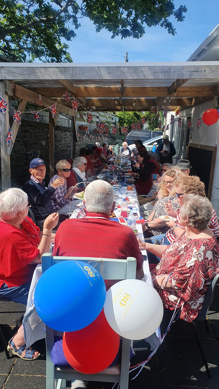 Borth Community Hub was filled with smiles and sunshine on Friday, 9 May when the community came together to mark VE Day