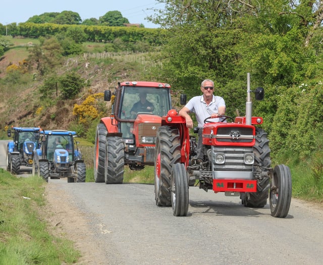 Drefach tractor run raises thousands for good causes