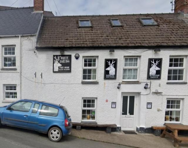 Pub hailed as one of the friendliest in the UK granted extension