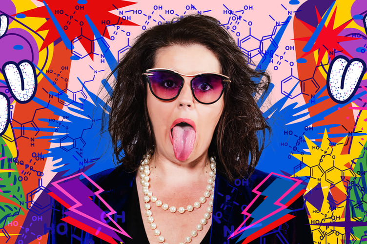 Carys Eleri will bring her one-woman show filled with science and songs to Ceredigion and Gwynedd this month
