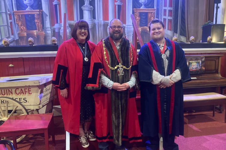 Pictured are Aberystwyth’s new Mayor Cllr. Emlyn Jones, the Mayor’s Consort & former Mayor, Cllr. Kerry Ferguson and Deputy Mayor, Cllr. Dylan Lewis-Rowlands.