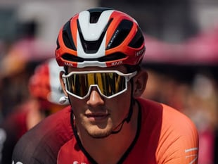 Ffosyffin's Josh Tarling injured in Giro crash