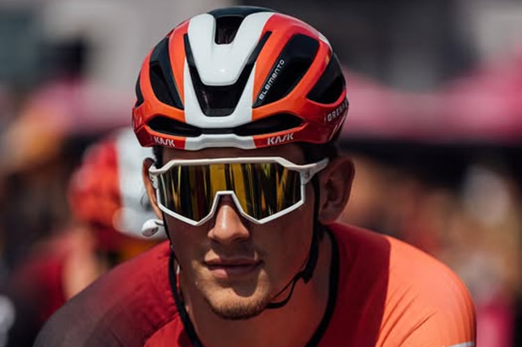 Josh Tarling injured his lower back after crashing into a barrier (Photo: Ineos Grenadiers)