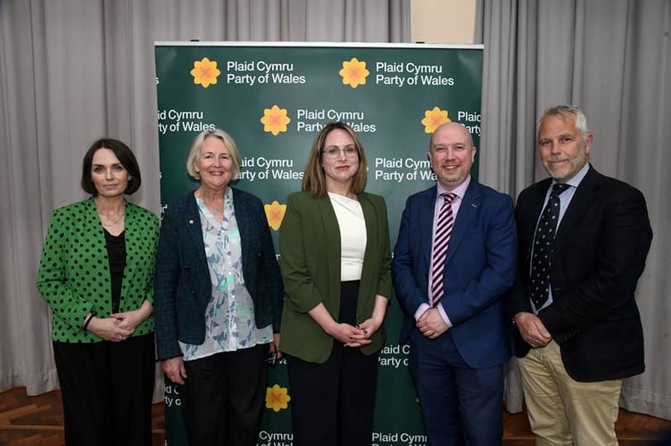 Cllr Beca Brown, Siân Gwenllian MS, Cllr Elin Hywel, Mabon ap Gwynfor MS, and Cllr Elwyn Vaughan. Photo: Arwyn Roberts