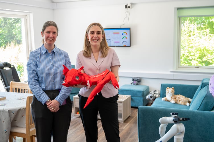 Minister for Mental Health and Wellbeing Sarah Murphy at Smart Home Lab at Aberystwyth University