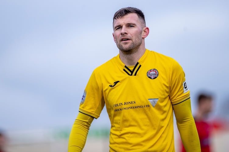 PRESTATYN, WALES - 13TH JANUARY 2024: Porthmadog's Danny Brookwell at the JD Cymru North fixture between Prestatyn Town and Porthmadog at Bastion Gardens, Prestatyn. 13th of January, Prestatyn, Wales (Pic by Nik Mesney/FAW)