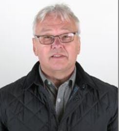 Cllr Bryan Davies, who is urging people in distress to seek help (pic Carmarthenshire Council and free for use) 