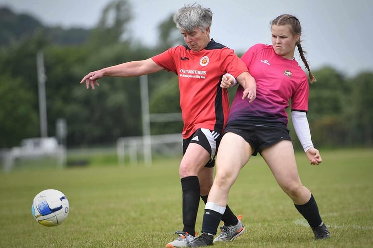 Helen Davies won the women's Jeff Saycell award