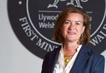 First minister ‘failed to declare interest’, commissioner finds