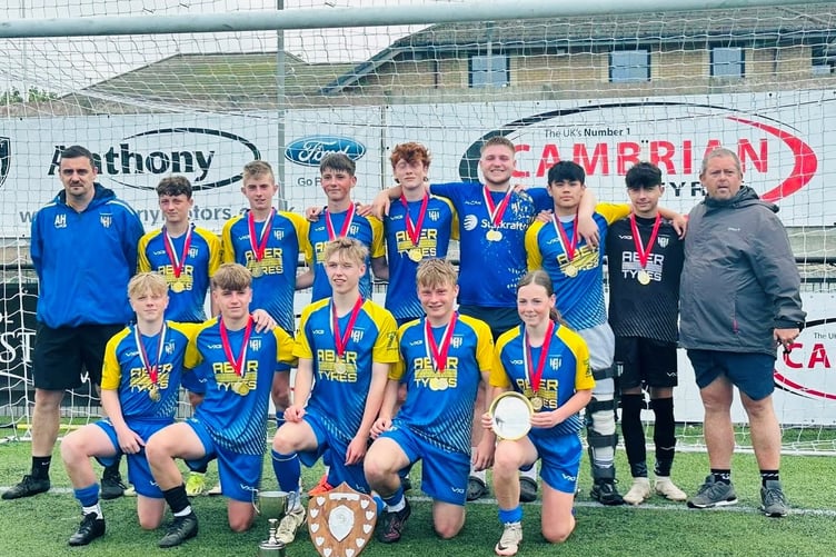 Ystwyth Bear Under 15s claimed a league and cup double