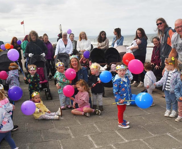 Tywyn toddler walk raises £1,200 for anti-choking charity