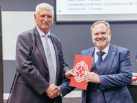 Lampeter professor gains prestigious fellowship for  genome work