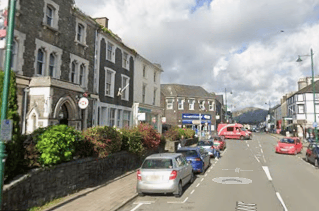 Porthmadog pedestrian seriously injured: Police seek witnesses